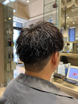 王道メンズパーマ◎波打ちパーマ×センターパート爽やか