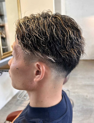 ナチュラルフェード×ハイライトブリーチ