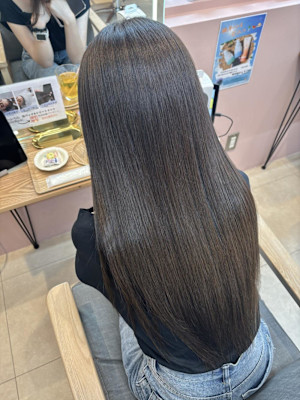 赤みなしベージュ/透明感カラー/グレージュ