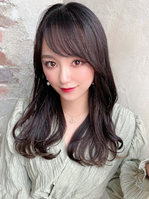 30代小顔に見えるくびれヘアレイヤー × オリーブグレージュ