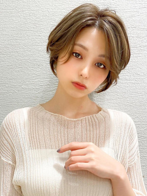 前下がりショートボブで絶壁解消！小顔に見えるひし形シルエット