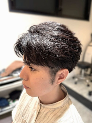 大人の余裕漂うナチュラルショートスタイル