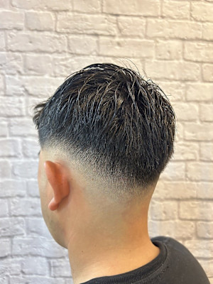 大人のスキンフェードカット