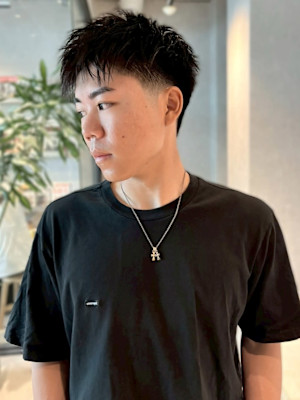 スパイキーショート ツーブロック 眉毛カット メンズカット