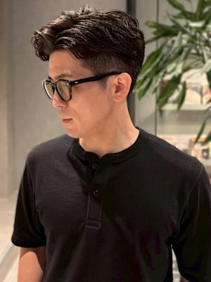 センターパート ニュアンスパーマ ツーブロック 毛流れパーマ