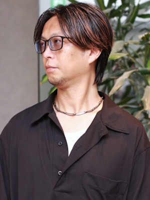 マッシュショート ハイライト ベージュ 韓国 センターパート