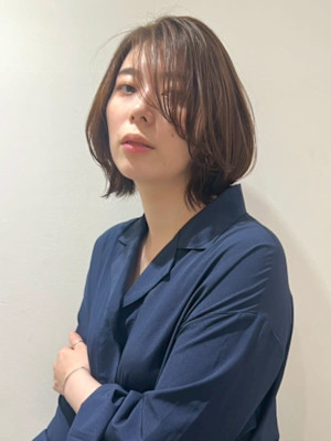 ベージュカラー ブリーチなし ワンレンボブ レイヤーカット