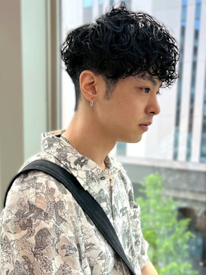 ツーブロック 波巻きスパイラルパーマ 束感 強めパーマ