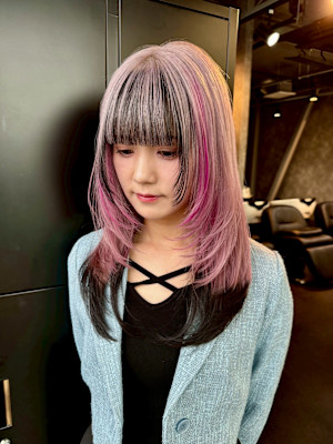 スラッシュカラー　デザインカラー　ハイトーン　表参道/原宿