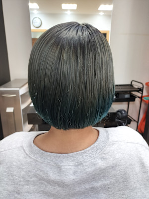 シャドールーツカラー