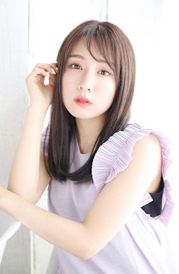 透け感バングのナチュラルストレート