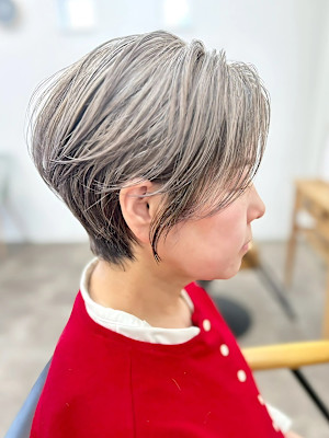 大人グレイヘア×ショート