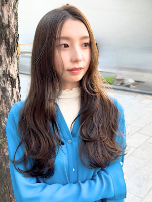 ロングレイヤー/ウェーブスタイル/アッシュベージュ