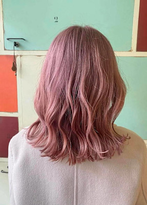 THE BEEHIVE DELUXE　パーマスタイル