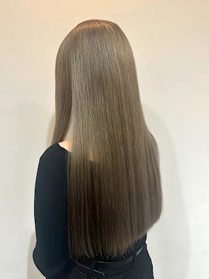 ハイトーンロング髪質改善ストレート