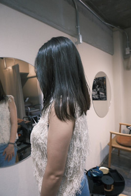 オリーブグレー