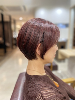大人ショートヘア/ショートボブ/レッドブラウンのイメージ画像