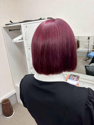 チェリーレッド