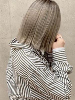 #アッシュベージュ　#切りっぱなしボブ