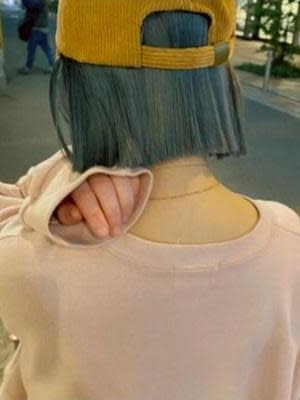 #マリンブルーカラー　#切りっぱなしボブ