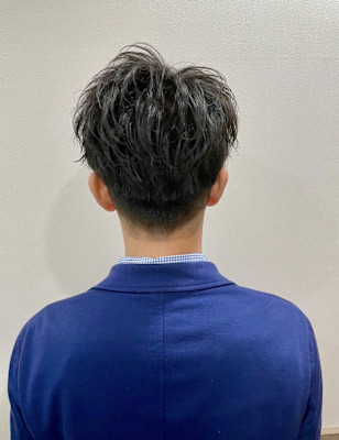 ツーブロックフェザーショート【新宿/理容室/バーバー】