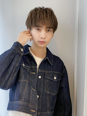 メンズ刈り上げショートマッシュフェザーパーマ横浜