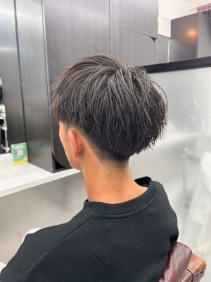 爽やかツーブロック　刈り上げマッシュ　黒髪　20代