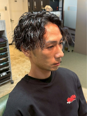 ツーブロック 刈り上げ センターパート ツイストスパイラル