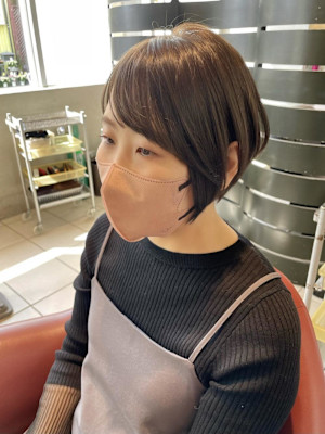 前下りショートで軽やかな大人髪へ