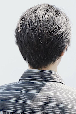 ミディアム耳かけショート