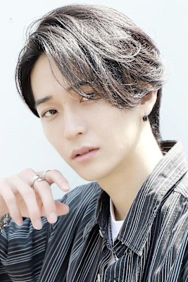 ミディアム耳かけショート