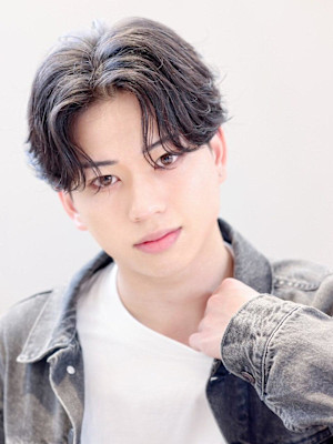 センターパートミニウルフ