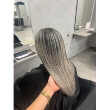 夏にオススメハイトーンカラー