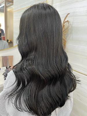 《高橋亜美》オリーブグレージュ/オリーブカラー