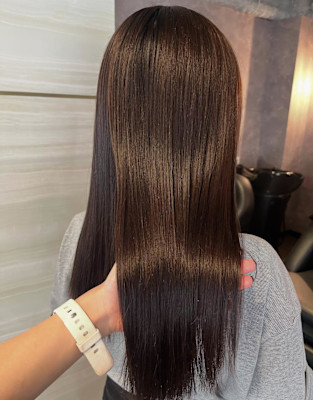 《高橋亜美》アッシュブラウン/ブラウンカラー