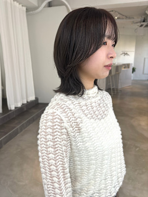 小顔ミディアムレイヤー顔まわりカット