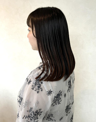 【地毛風カラー・顔周りレイヤー重ためミディアムロング】