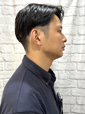 ツーブロック×ナチュラルパートスタイル