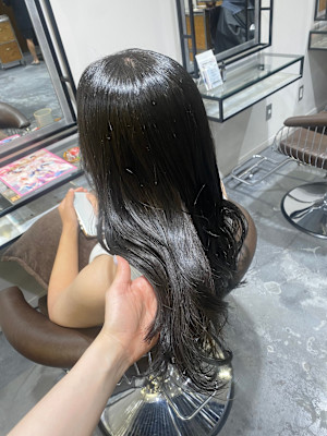 オリーブグレー/グレージュ/暗髪/艶髪/髪質改善