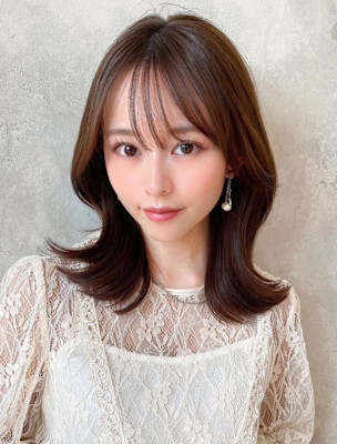 シースルーぱっつん前髪で結んでかわいいフェイスレイヤー