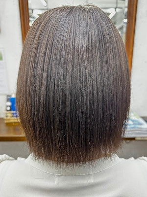 毛量調整　軽さのあるボブ