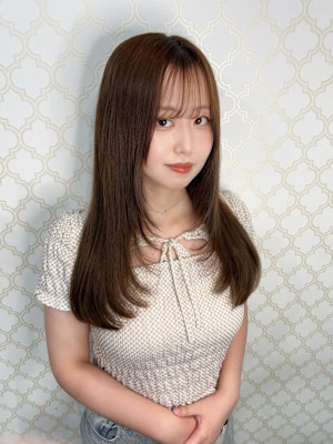 アッシュカラーでレイヤーロング！