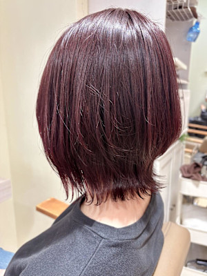 ウルフボブ／外ハネ／束間レイヤー