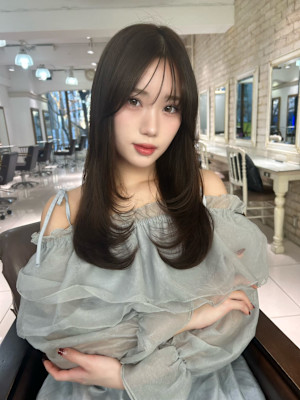 大人可愛い顔まわりレイヤースタイルでトレンドヘアに