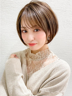 30代40代に人気の大人かわいい前髪ありのくびれショート