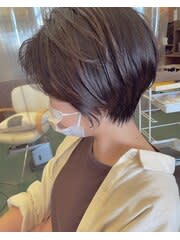 ショートボブ
