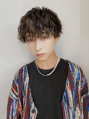 メンズ波巻きパーマフェザーパーマブルーグレー横浜