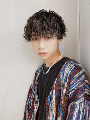 メンズ波巻きスパイラルパーマ刈り上げマッシュ横浜