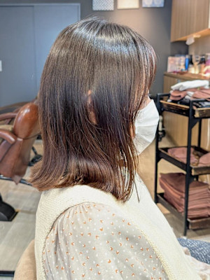 自然なツヤ感のナチュラルボブ