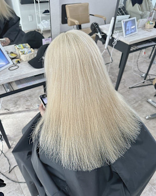 ホワイトベージュハイトーンカラー